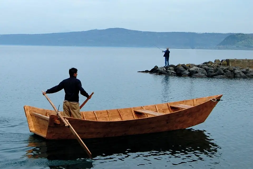 Barca tradizionale del lago di Bolsena