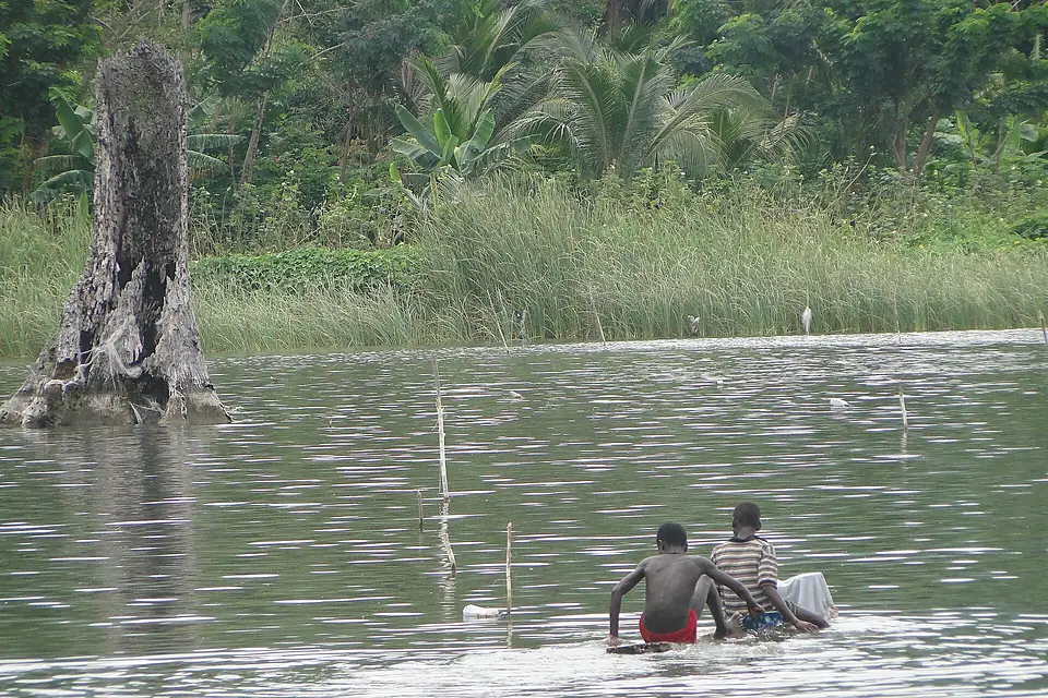 Boys on Launch - Lake Bosumtwe - Ghana (4755548009)