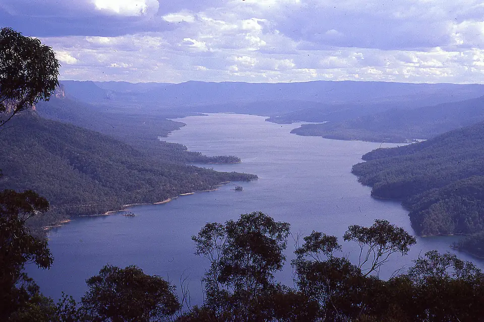 (1)Lake Burragorang afternoon