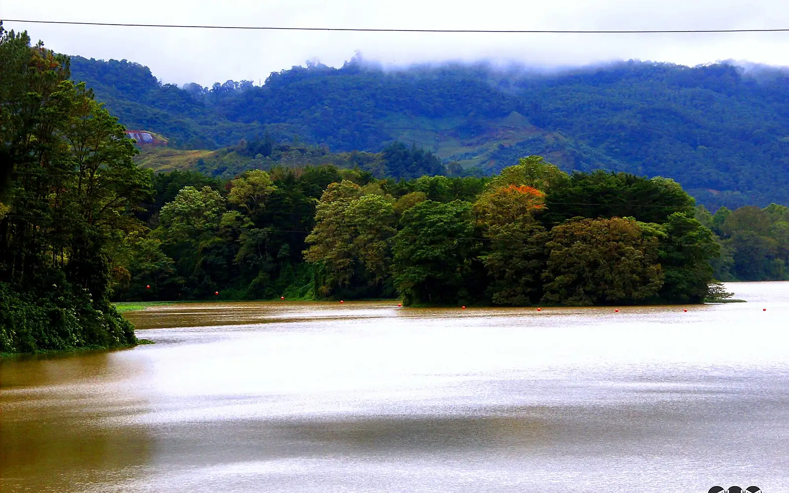 Embalse Represa de Cachí, Cartago, Costa Rica - panoramio