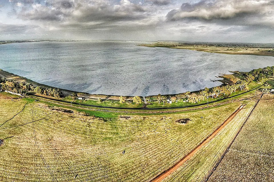 Lake Colac - Aerial perspective of Meredith Park campground