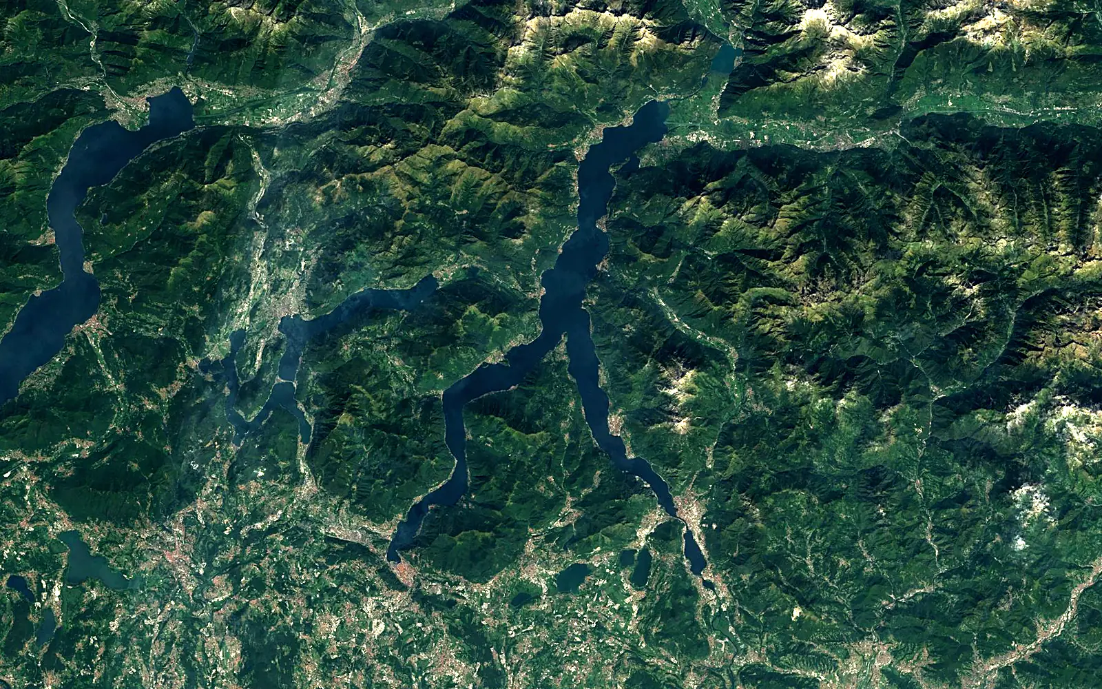 Lake Como seen from space (Sentinel-2)