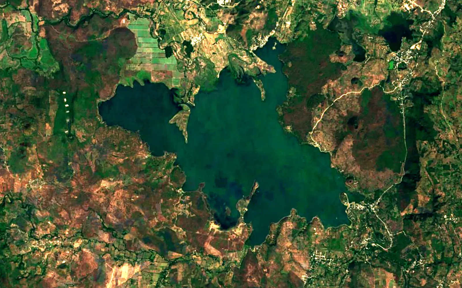 Lake Güija seen from space (Sentinel-2)