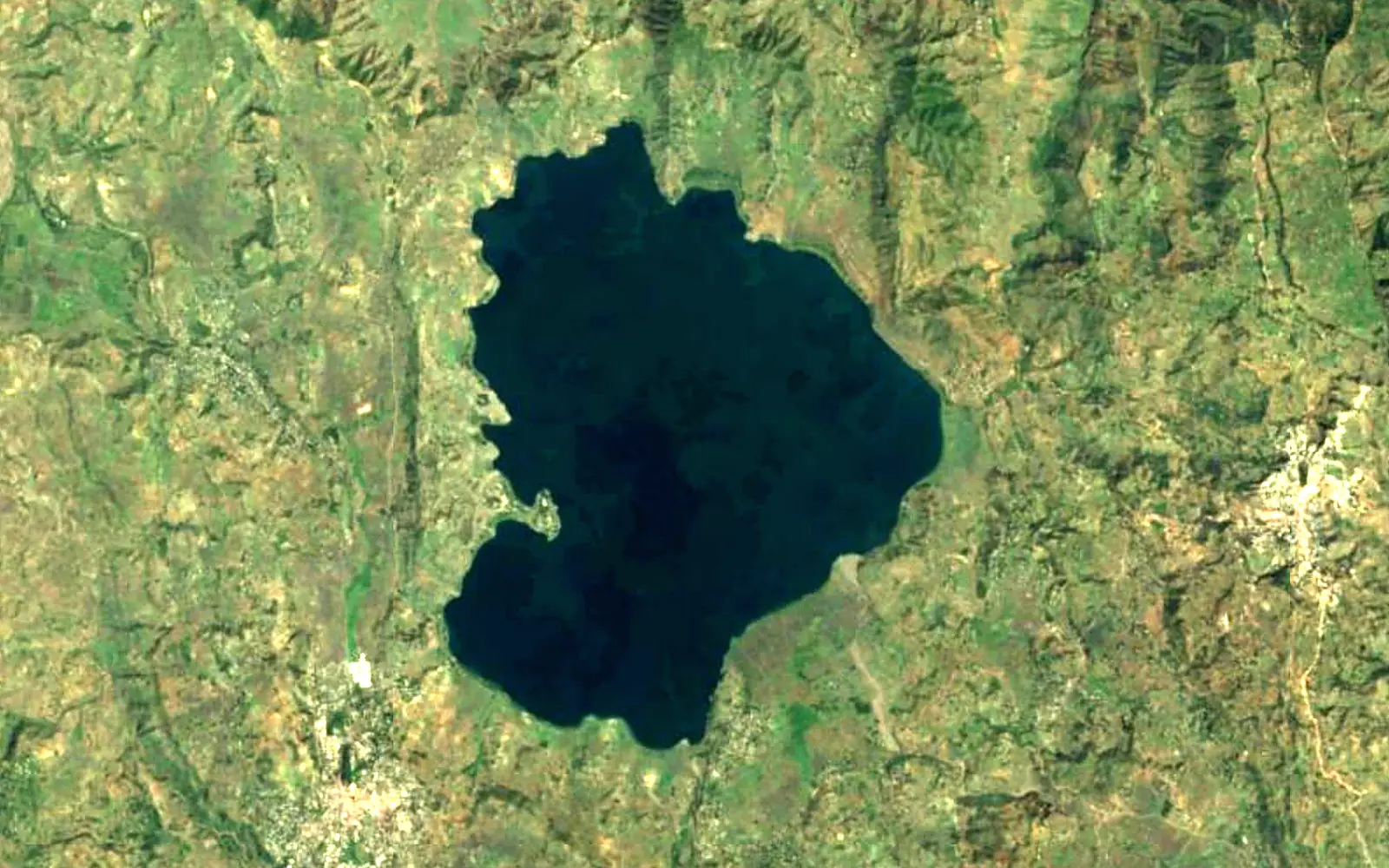 Lake Hayq seen from space (Sentinel-2)