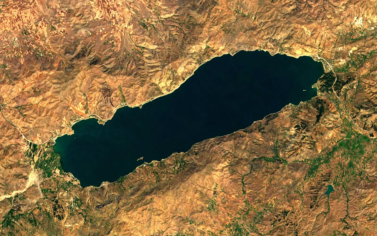 Lake Hazar seen from space (Sentinel-2)