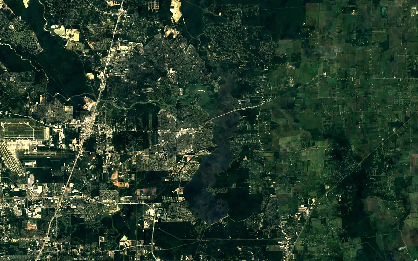Lake Houston seen from space (Sentinel-2)
