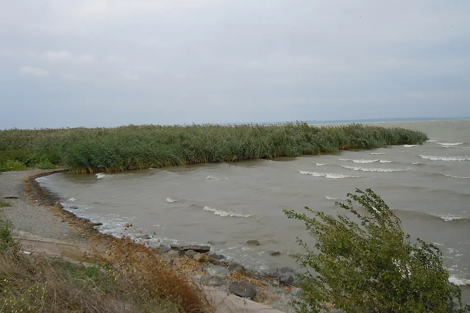 Lake Yalpuh 02