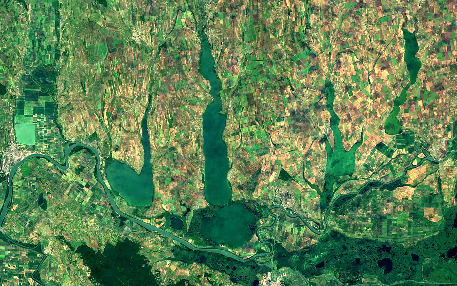 Lake Ialpuh seen from space (Sentinel-2)