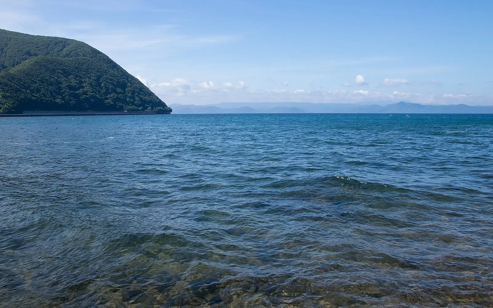 Lake Inawashiro 01