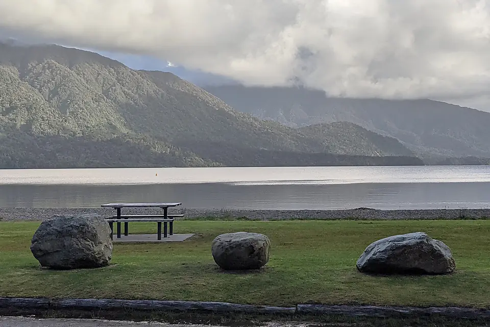 Lake Kaniere from picnic area