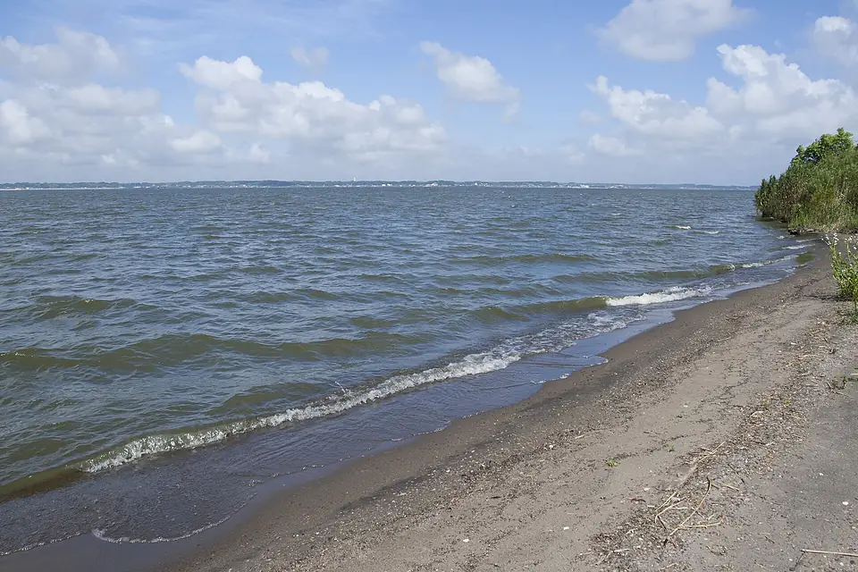 Lake Kasumigaura from Inashiki City 01