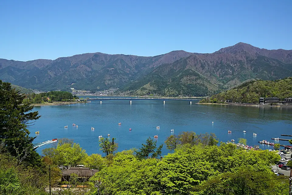 170505 Lake Kawaguchi Japan03s3