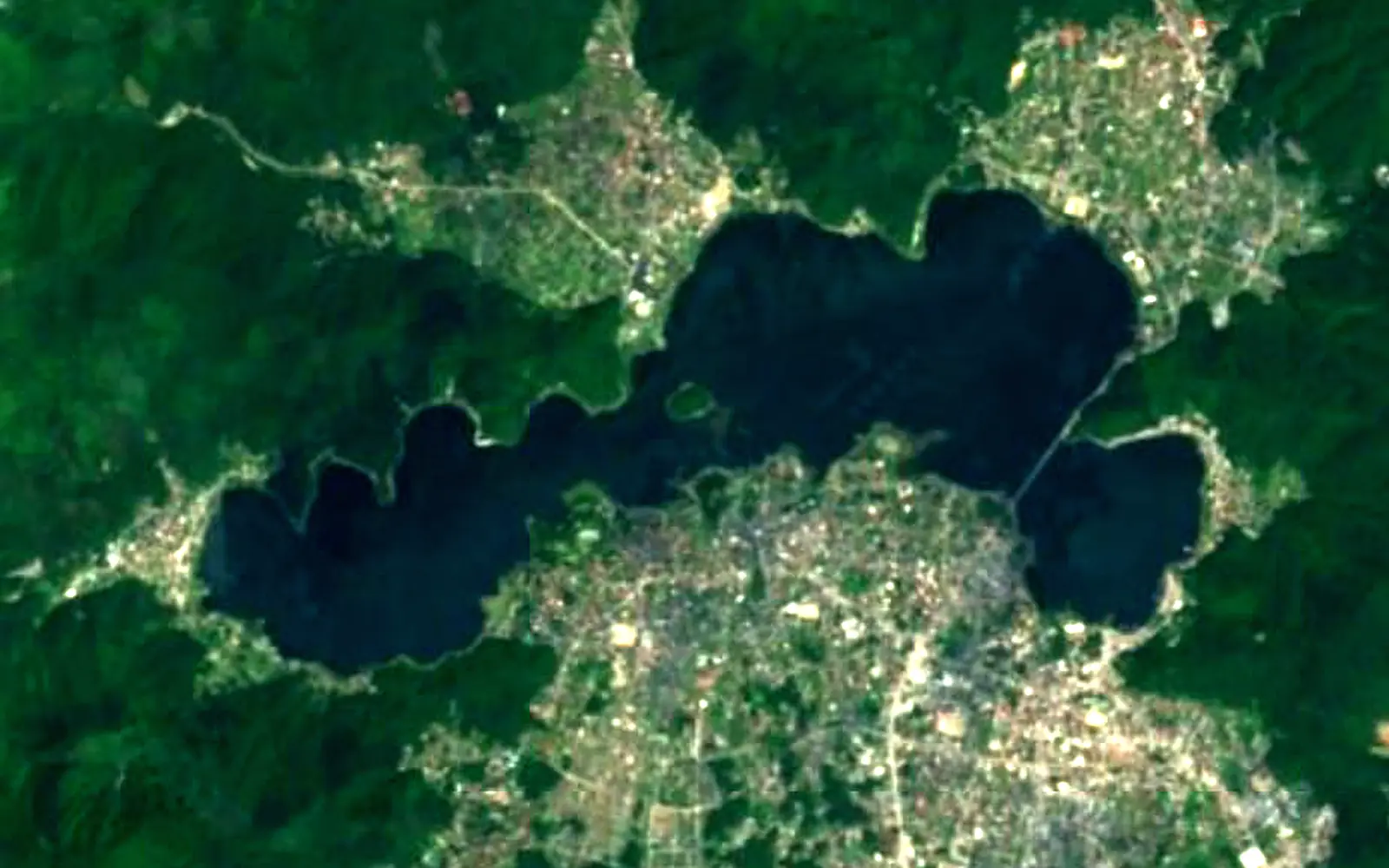 Lake Kawaguchi seen from space (Sentinel-2)