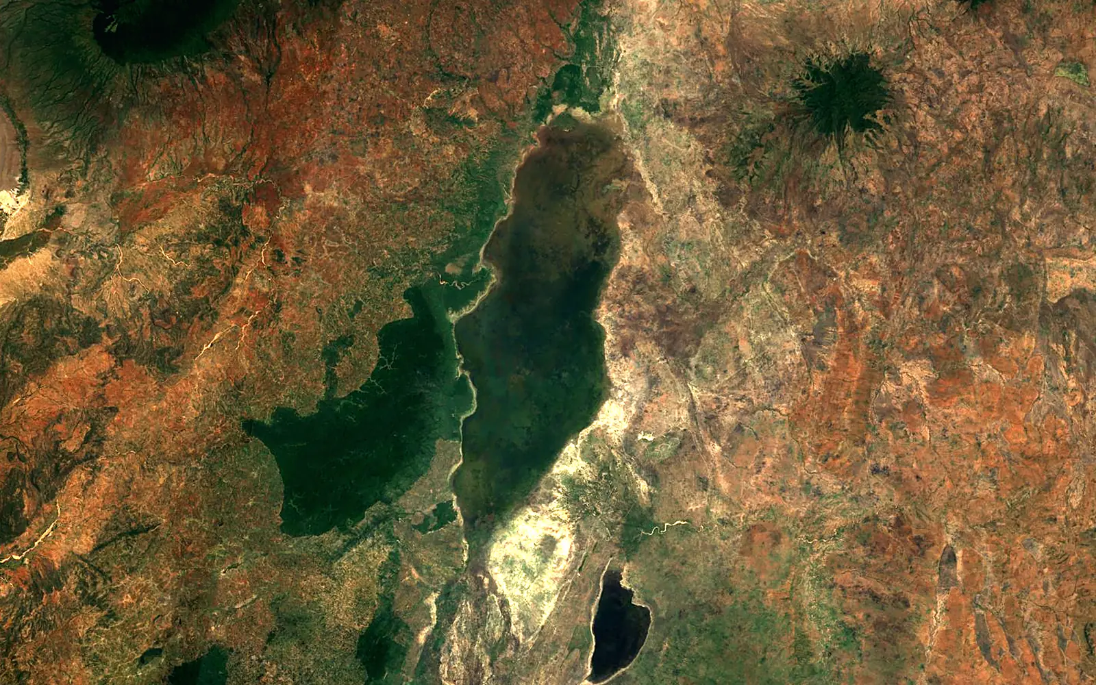 Lake Manyara seen from space (Sentinel-2)