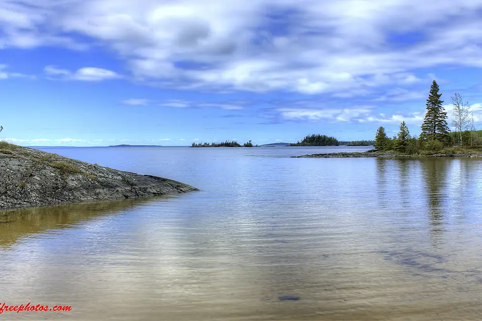Looking-out-into-lake-nipigon.jpg - panoramio