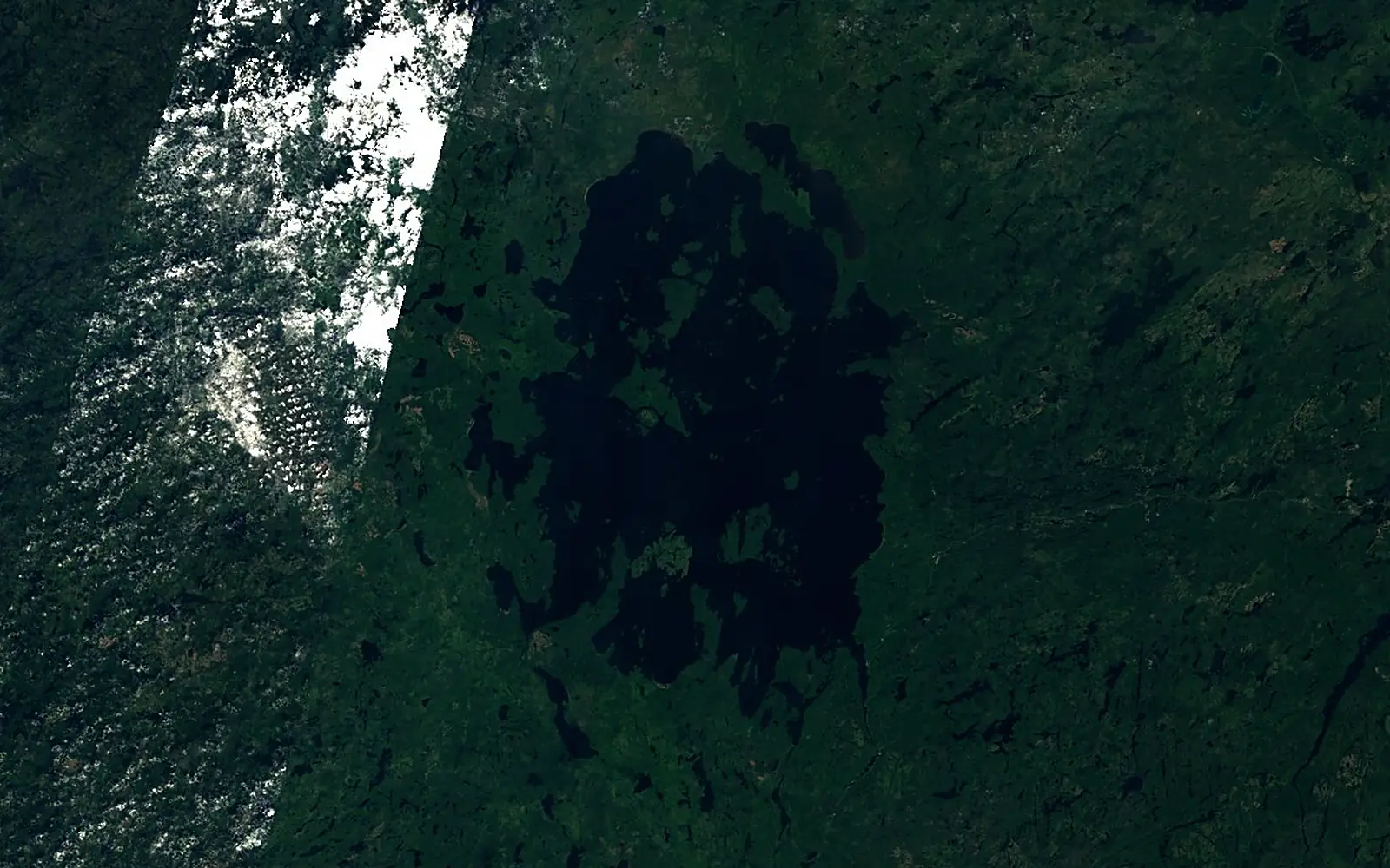 Lake Nipigon seen from space (Sentinel-2)