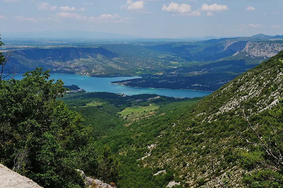 Aiguines Gorges du Verdon Vue du Lac de Sainte-Croix 01