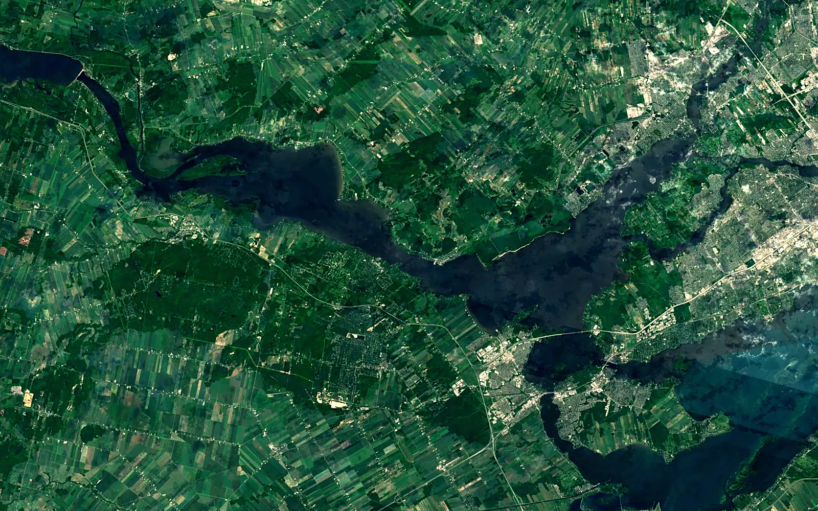 Lake of Two Mountains seen from space (Sentinel-2)