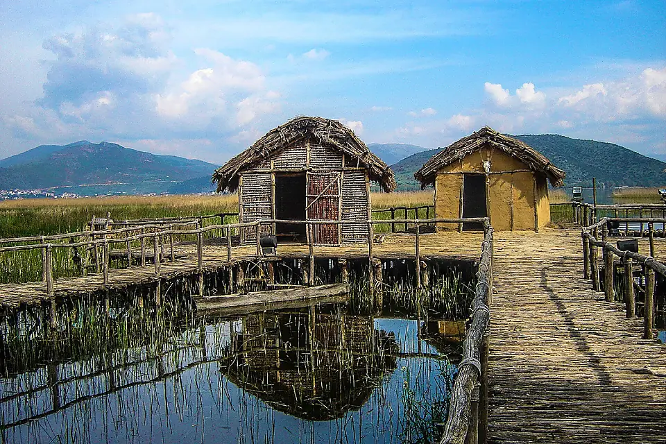 78 GR1320001 SCI LAKE ORESTIAS 02 KASTORIA (By TRYFON MANOLIS THESSALONIKI HELLAS)