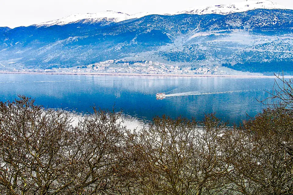 130 GR2130005 SCI-SPA LAKE PAMVOTIS 01 IOANNINA (By TRYFON MANOLIS THESSALONIKI HELLAS)