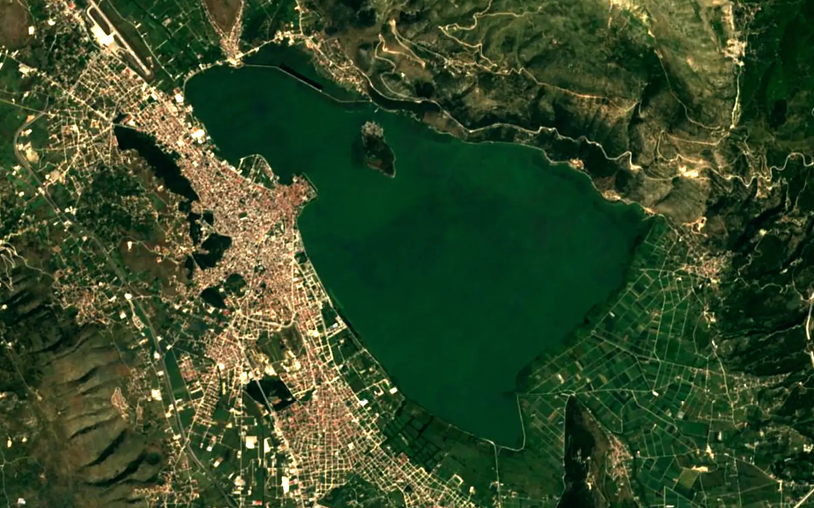 Lake Pamvotida seen from space (Sentinel-2)