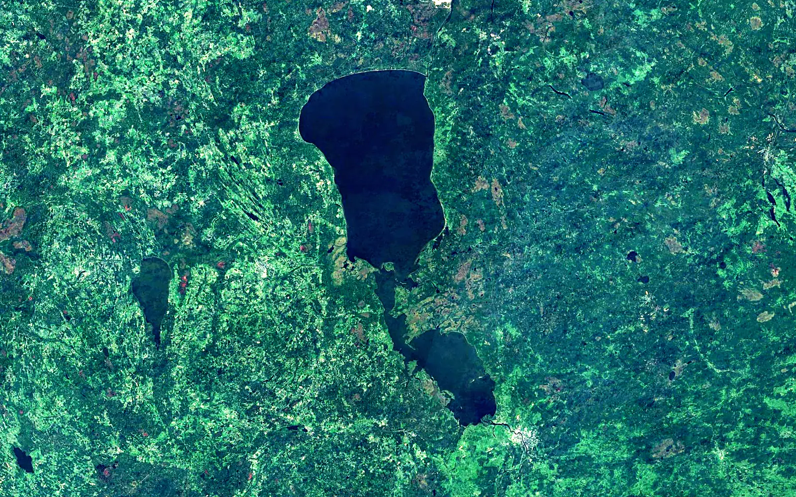 Lake Peipus seen from space (Sentinel-2)
