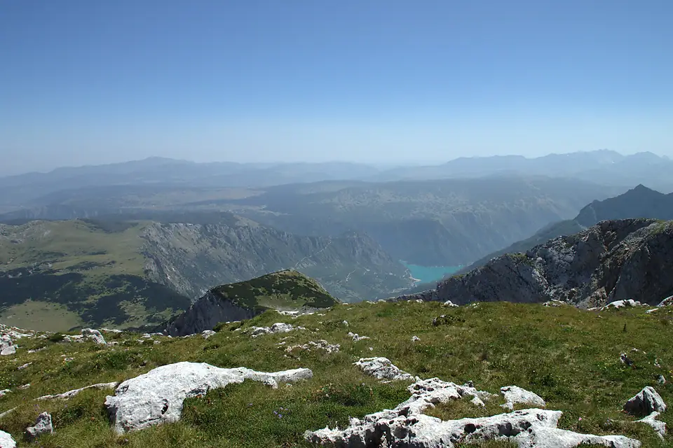 Maglić, pohled na Pivsko jezero