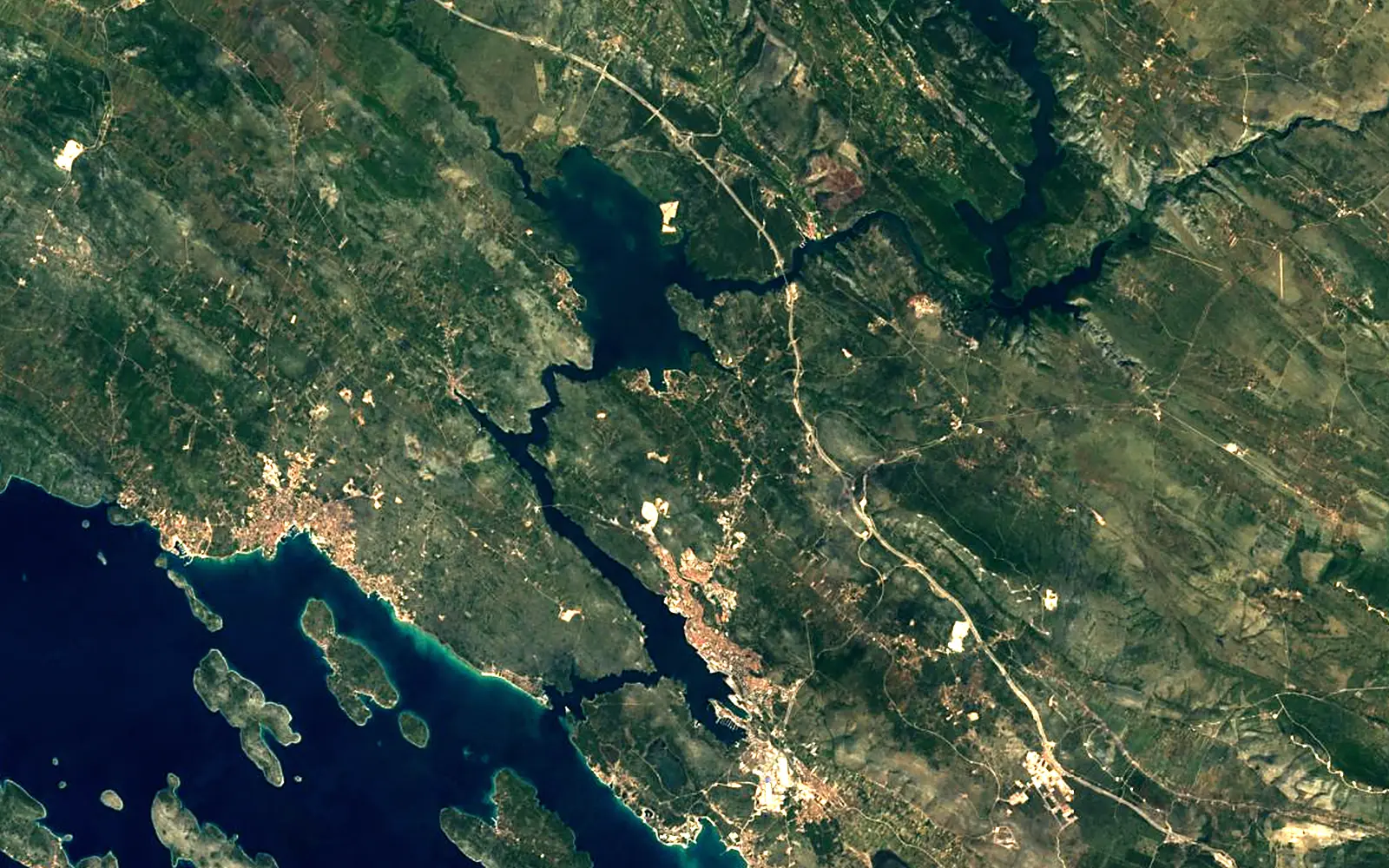 Lake Prokljan seen from space (Sentinel-2)