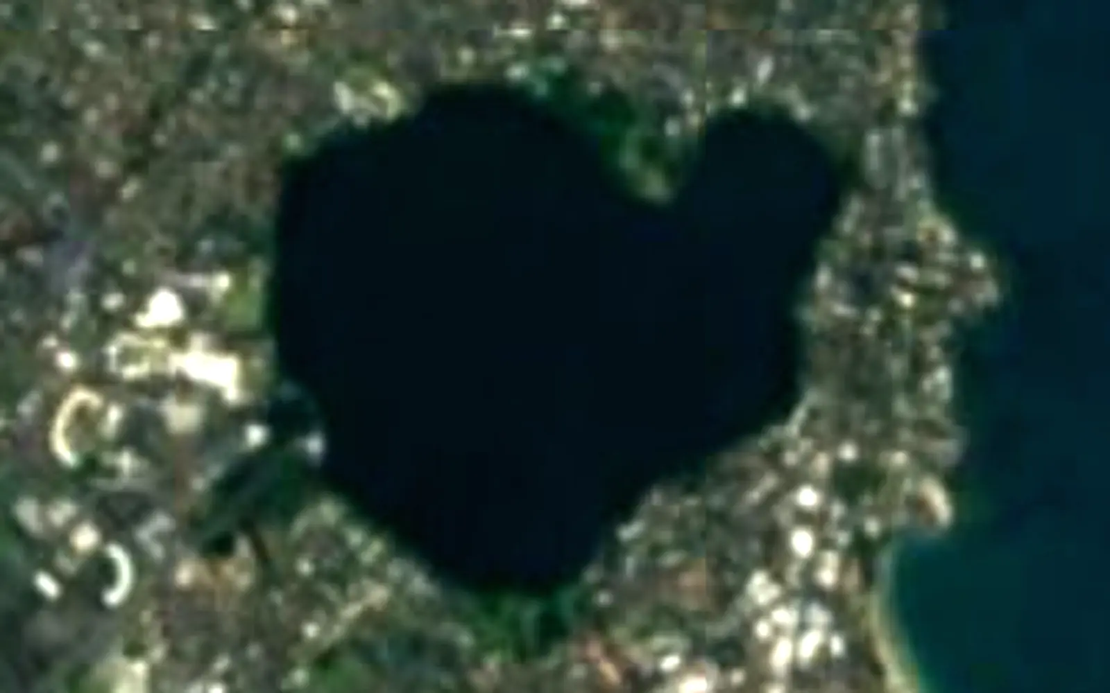 Lake Pupuke seen from space (Sentinel-2)