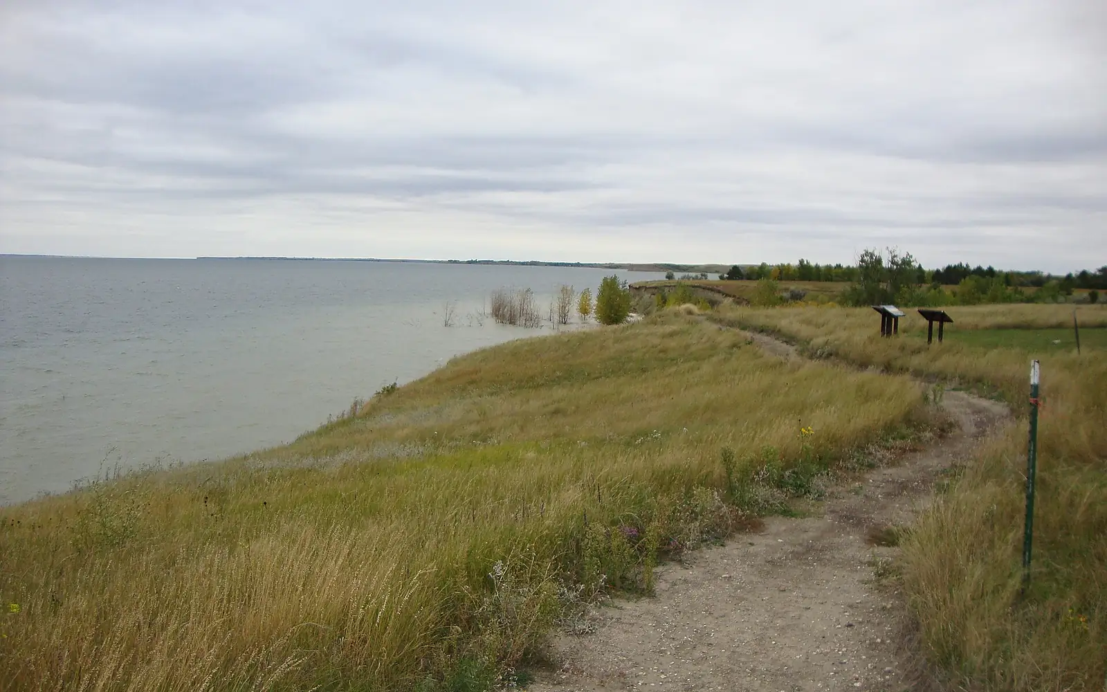 Shoreline of Lake Sakakawea at Fort Stevenson State Park, North Dakota (5006247811)