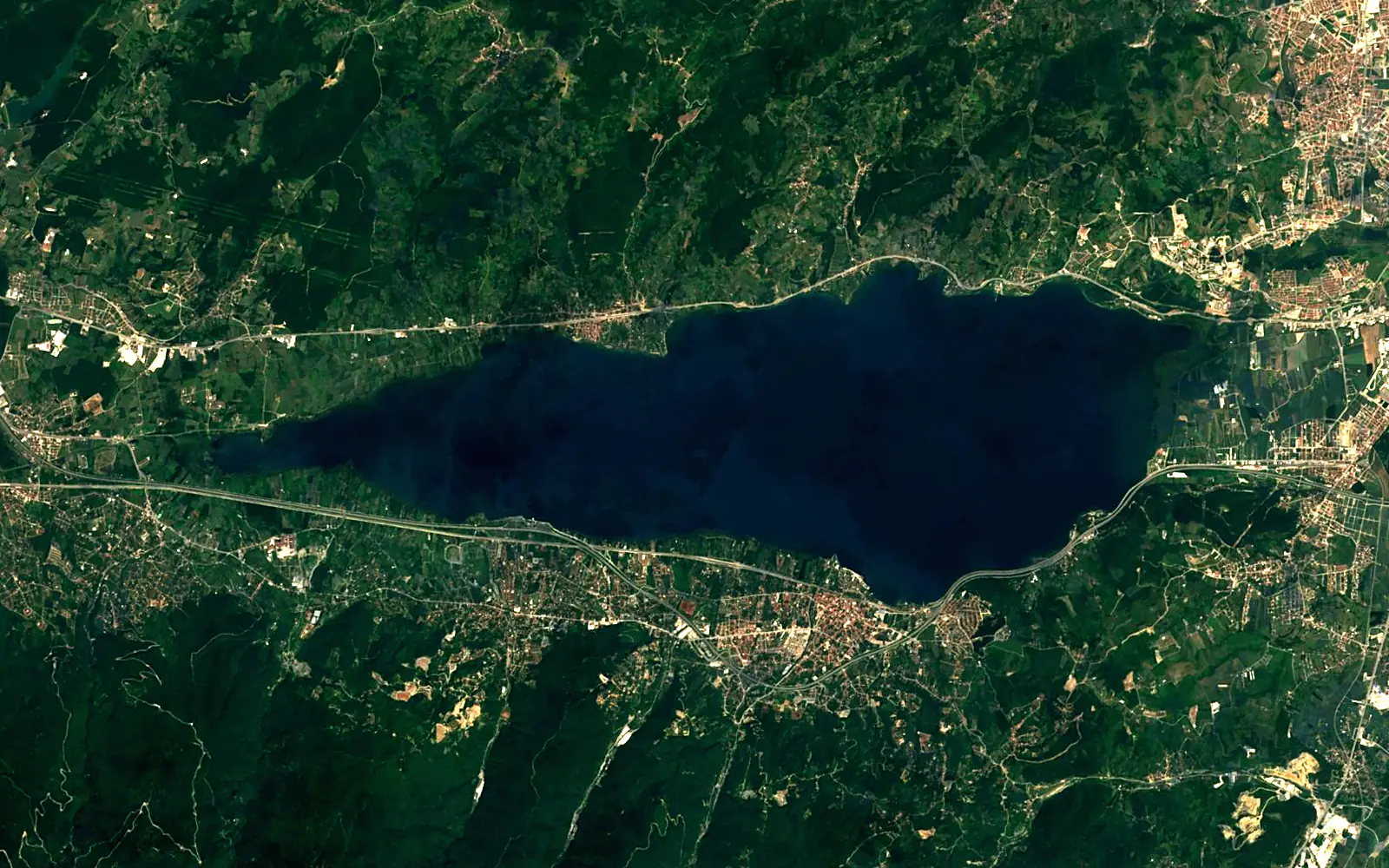 Lake Sapanca seen from space (Sentinel-2)