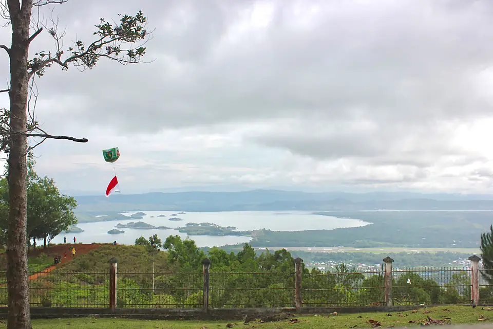 Mendung di Sentani, Jayapura, Papua