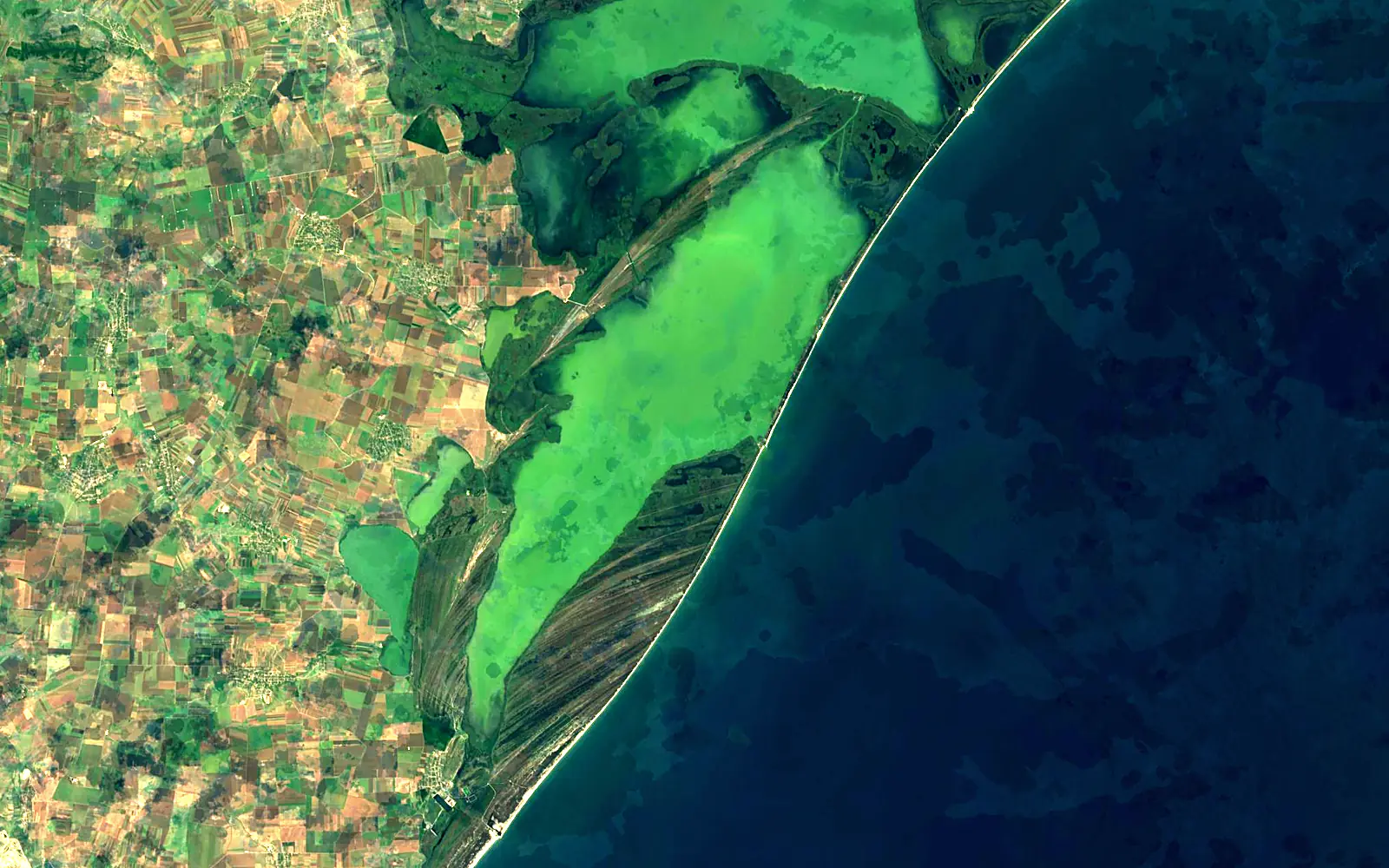 Lake Sinoe seen from space (Sentinel-2)