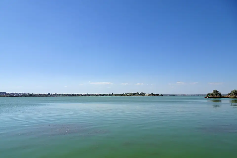 Peaceful lake Siutghiol (AP4P0746 1PS) (29596100905)