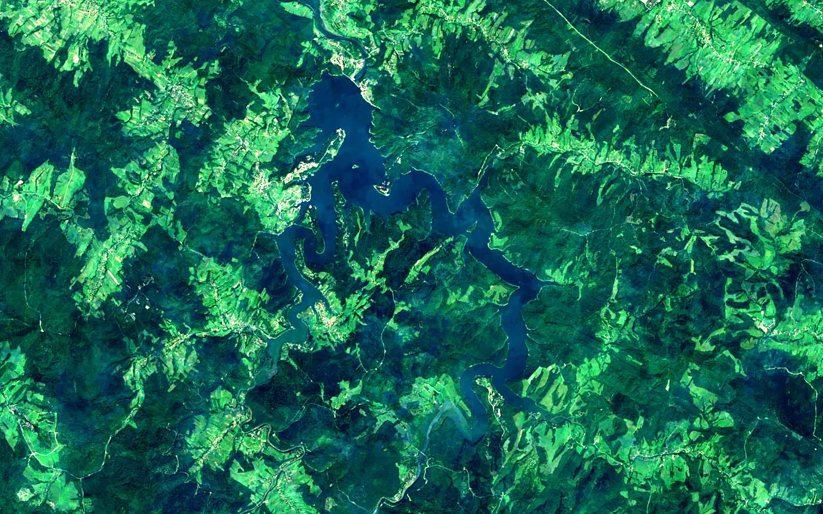 Lake Solina seen from space (Sentinel-2)