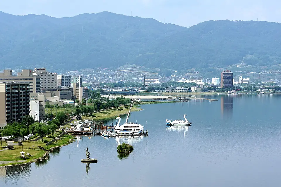 130607 Kamisuwa Onsen Suwa Japan02n (cropped)