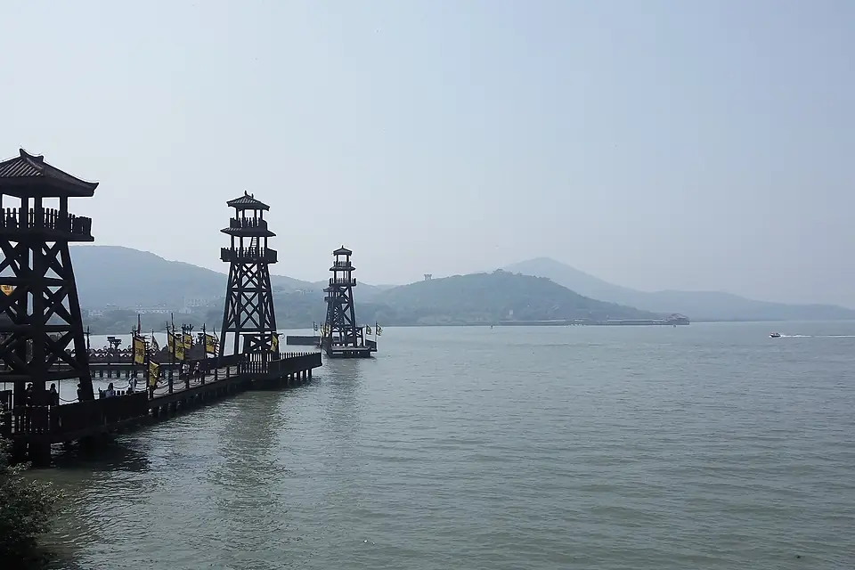 LakeTaiThreeKingdoms