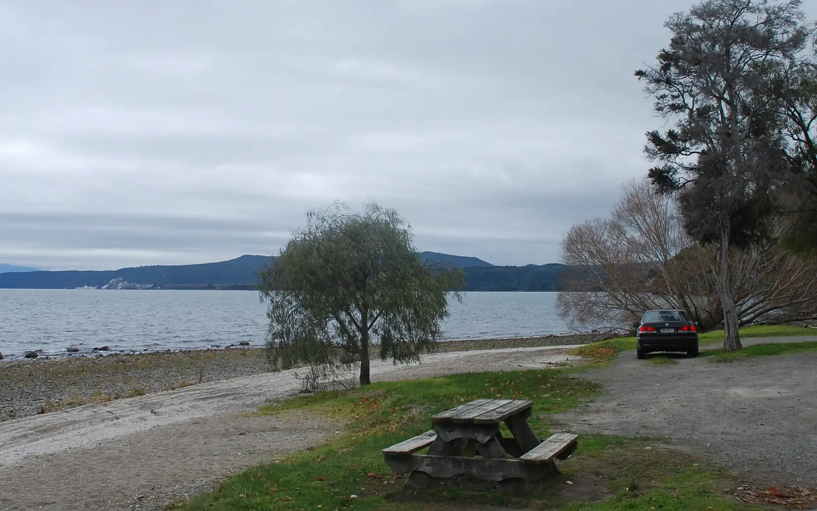A Nice Rest Area at Lake Taupo NZ - panoramio