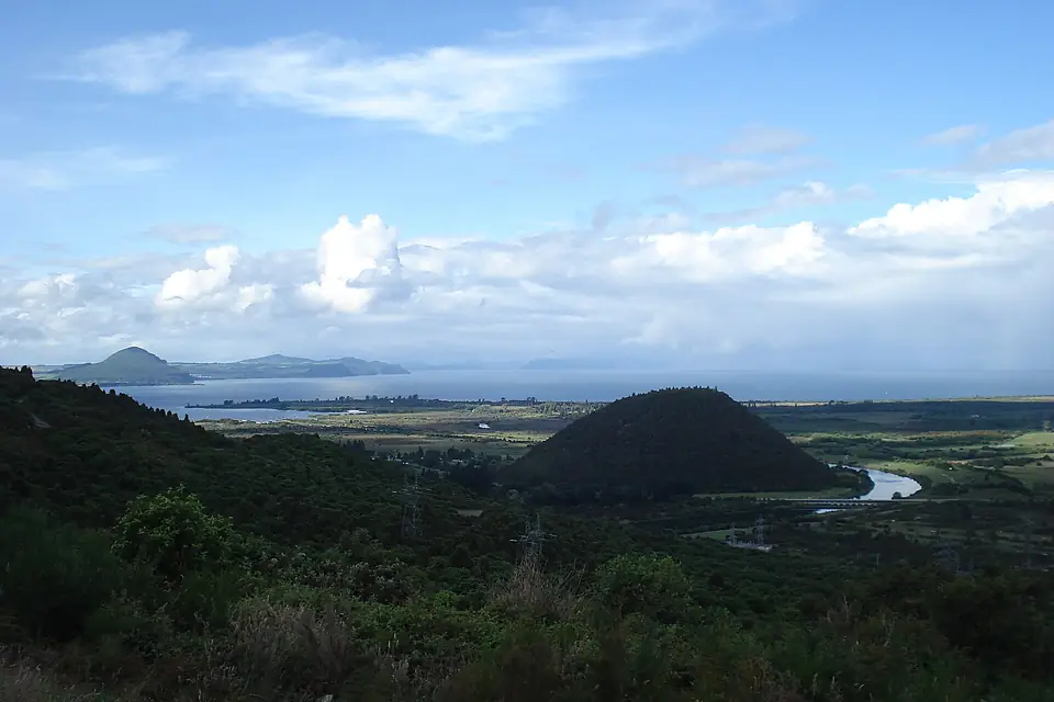 Al sur del Lago Taupo - panoramio