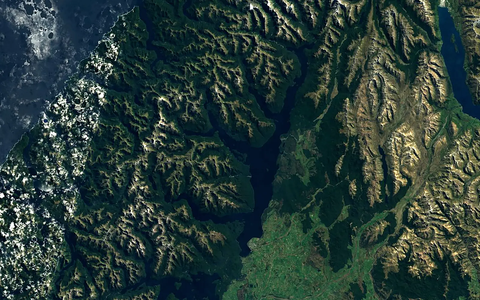 Lake Te Anau seen from space (Sentinel-2)