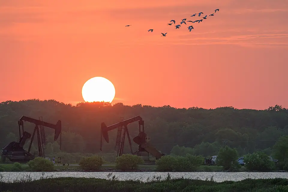 Sunset with Oil mining2