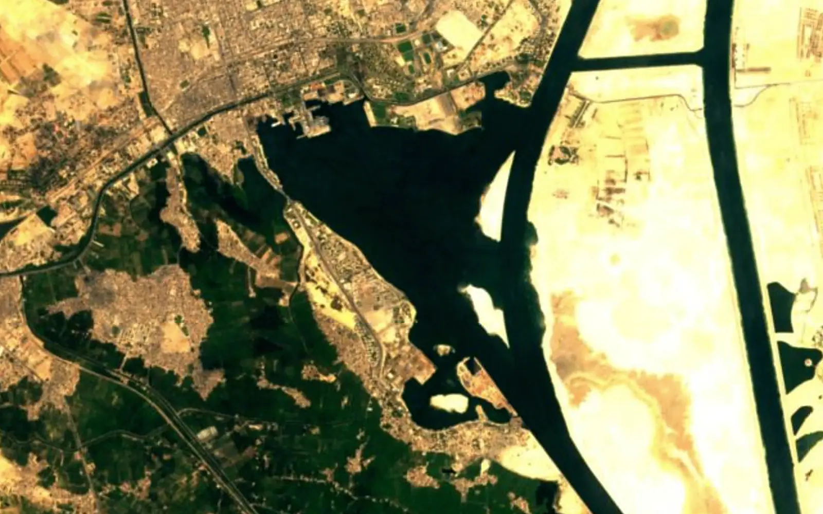 Lake Timsah seen from space (Sentinel-2)