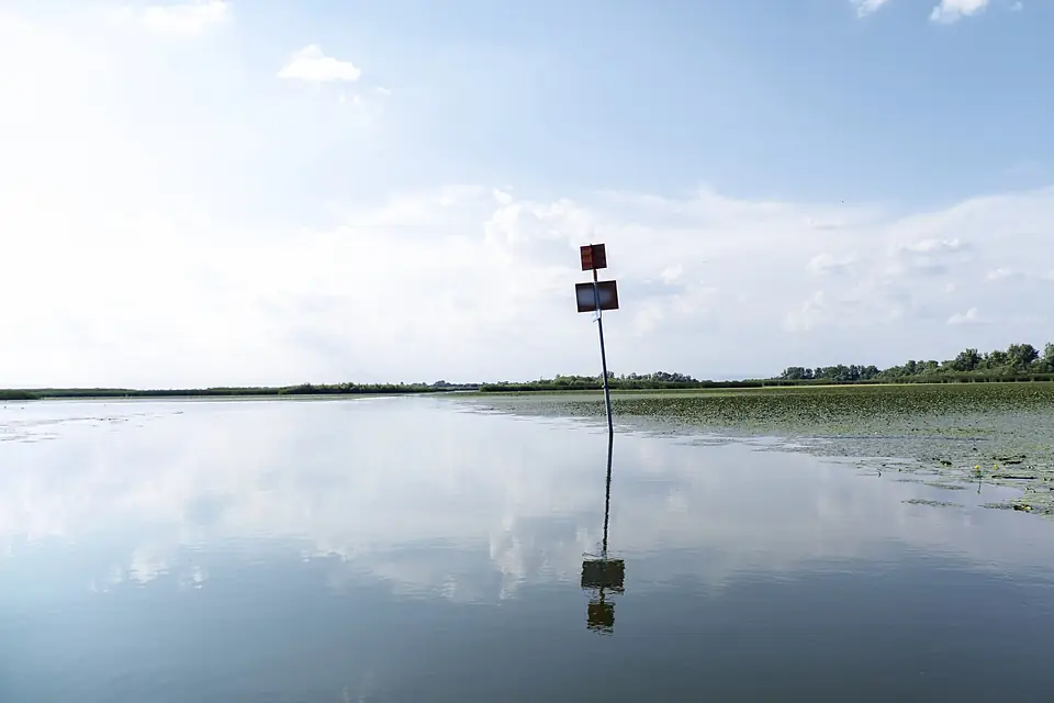 Lake Tisza 2