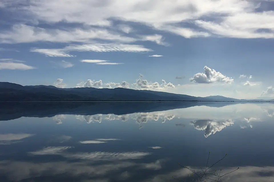 Lake trichonida 02
