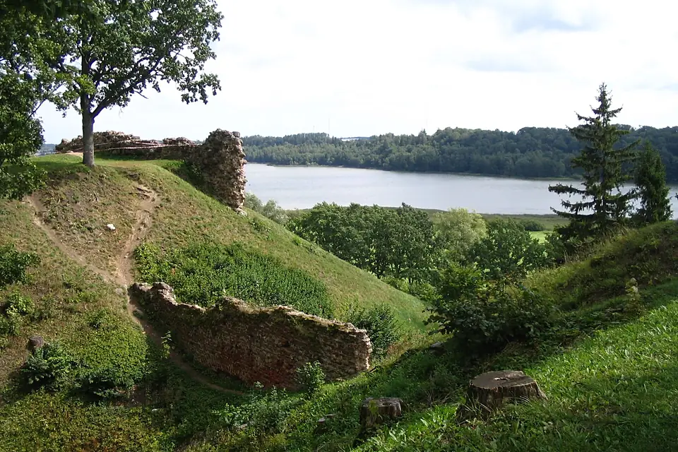 Viljandi castle connection wall