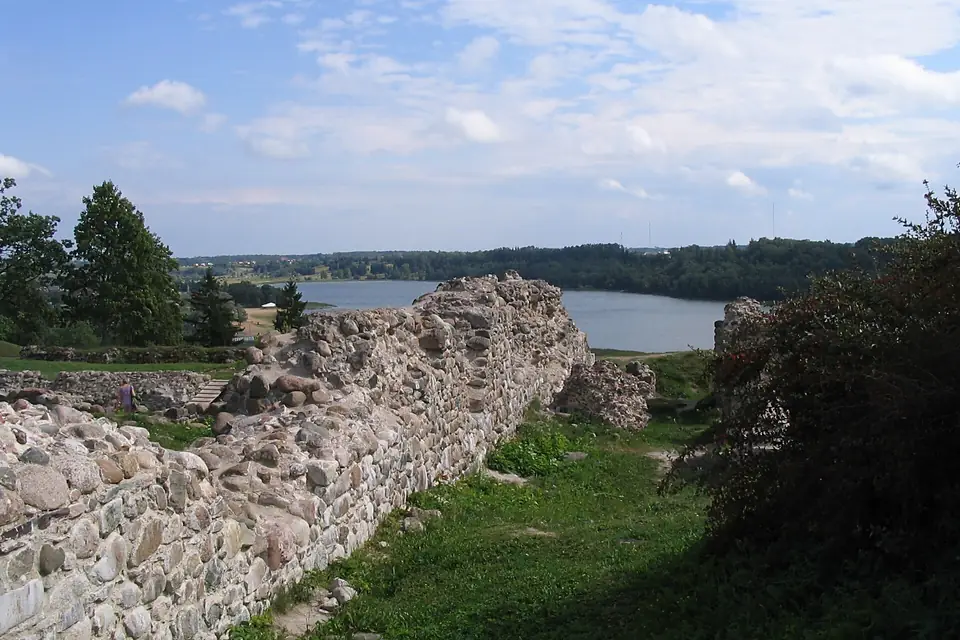 Viljandi castle convent south