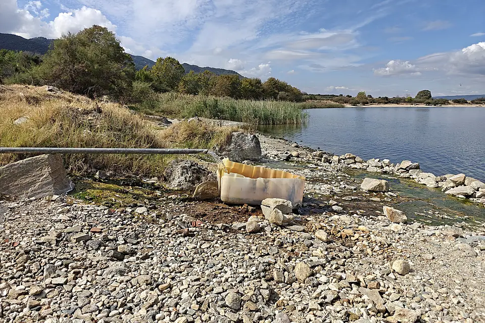 Lake Volvi 02