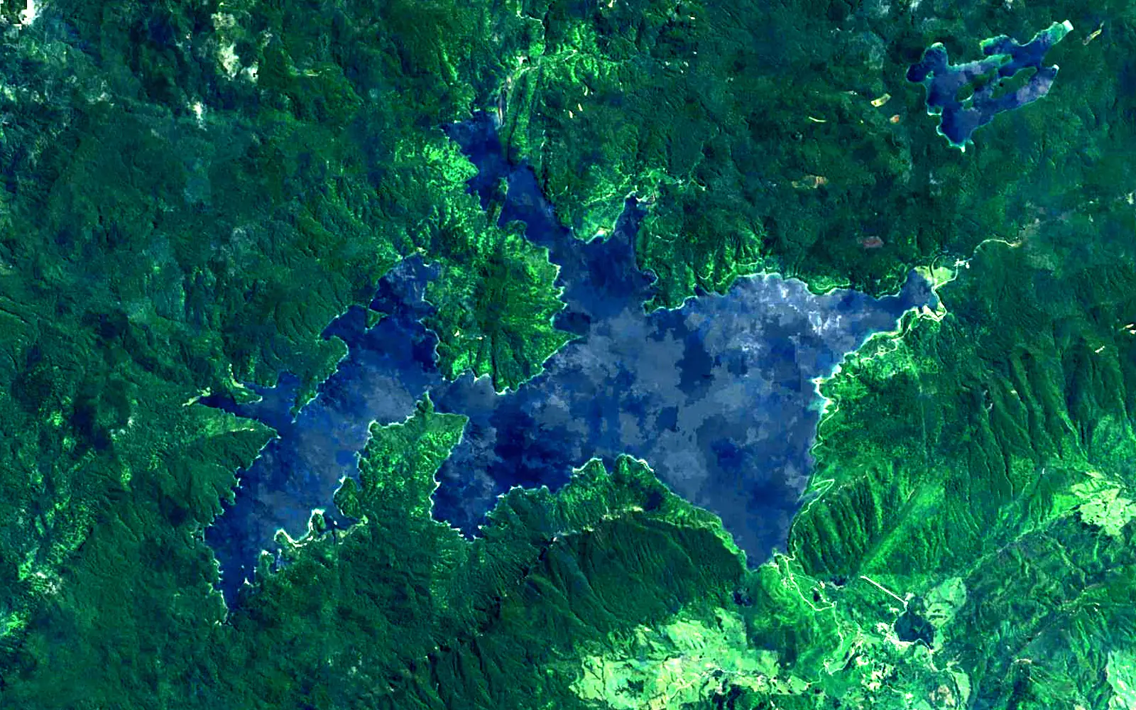Lake Waikaremoana seen from space (Sentinel-2)