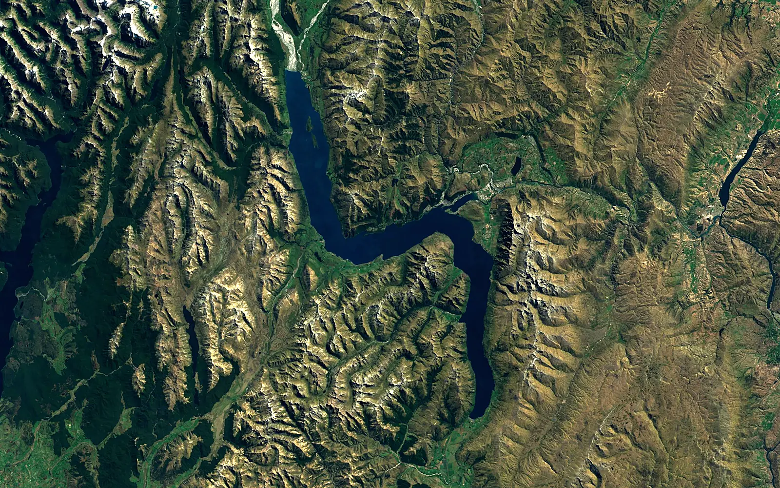 Lake Wakatipu seen from space (Sentinel-2)