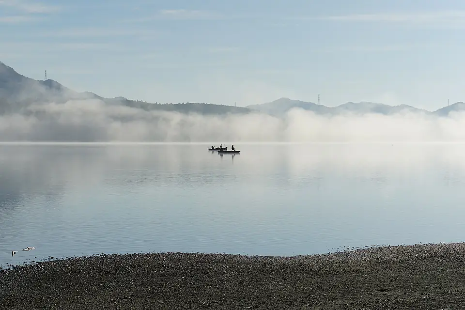 170505 Lake Yamanaka Japan05n
